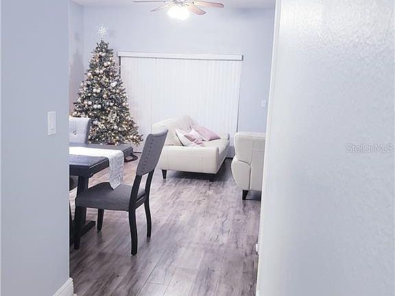 4th image of 1660 Retreat View Cir