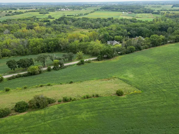 S104W26630 Maple Ave, Mukwonago, WI 53149