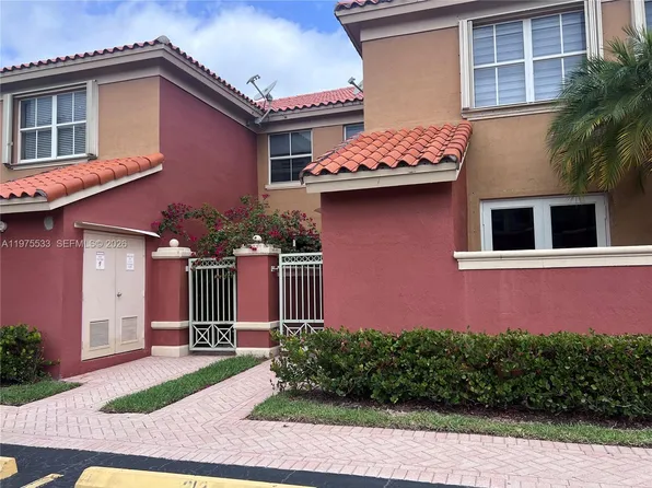 6104 NW 114th Pl APT 213, Doral, FL 33178
