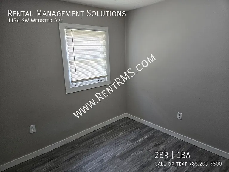 1176 SW Webster Ave — Photo 12