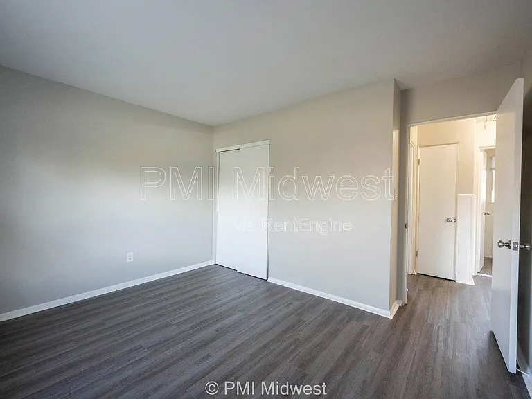 5843 Woodside Dr — Photo 16
