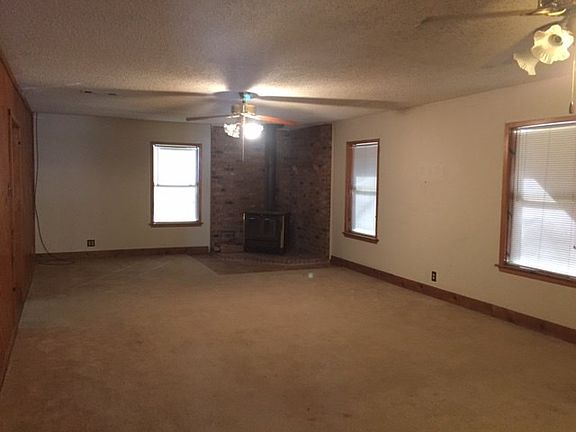 4th image of 802 N 7th Ave