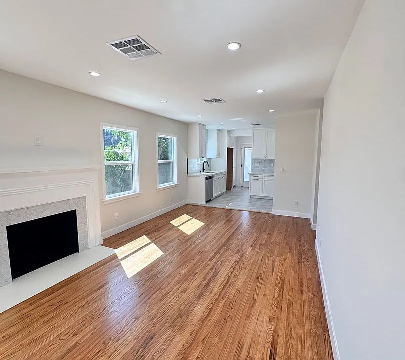 1317 S Montebello Blvd