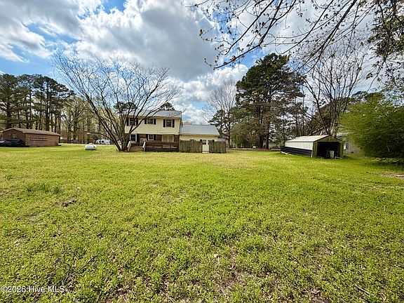 4th image of 110 White Pine Drive