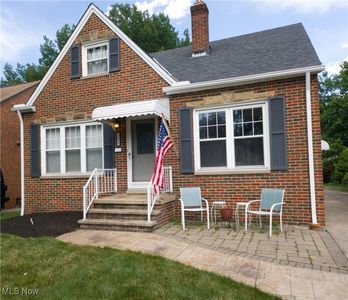 4251 W 212th St, Fairview Park, OH, 44126