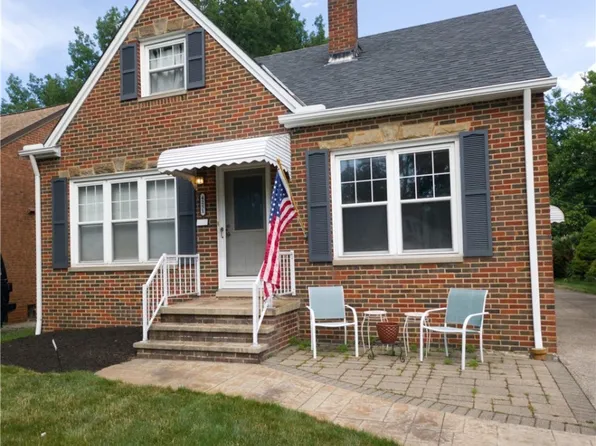 4251 W 212th St, Fairview Park, OH 44126