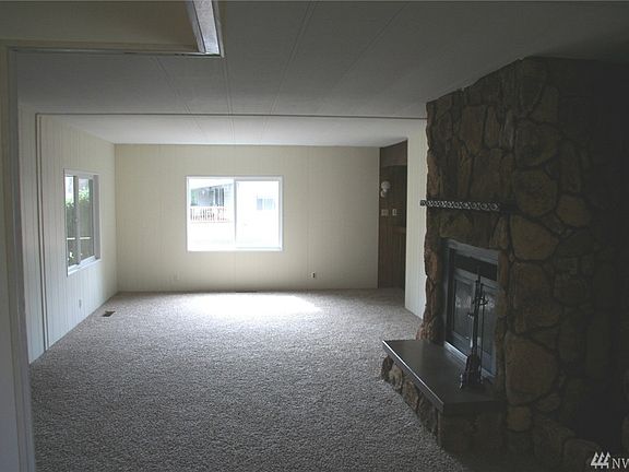4th image of 3611 I St NE Unit 195
