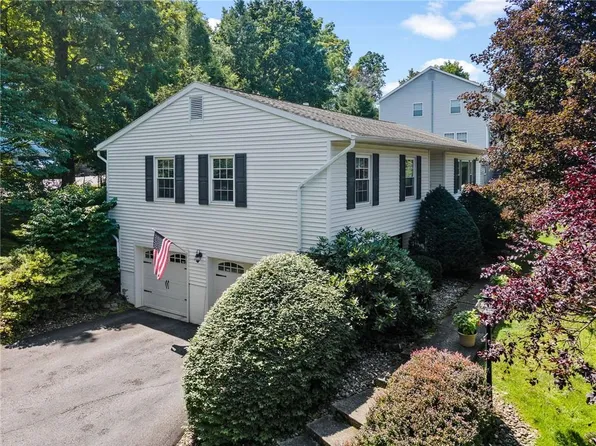 1 Warren Court, Cornwall, NY 12518