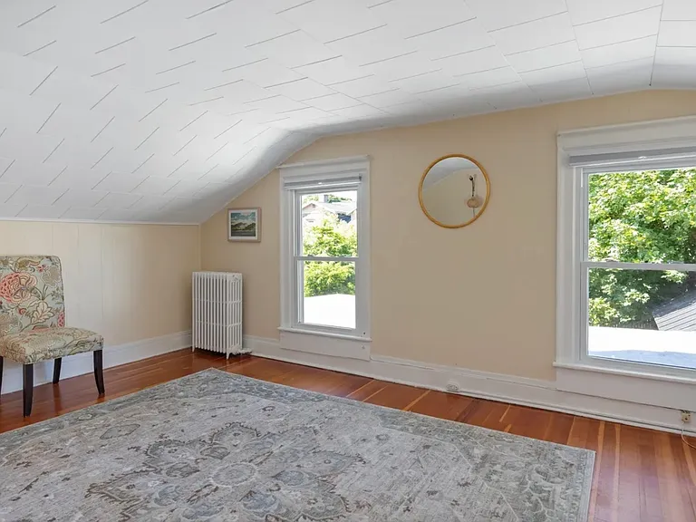 Bedroom 2 (upstairs)