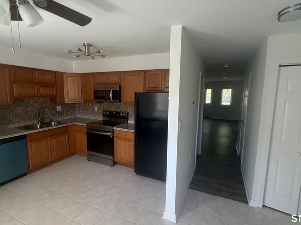 1414 Whitney Ave APT A3, Hamden, CT 06517