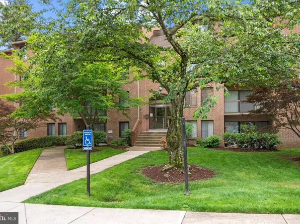11305 Commonwealth Dr APT 302, Rockville, MD 20852