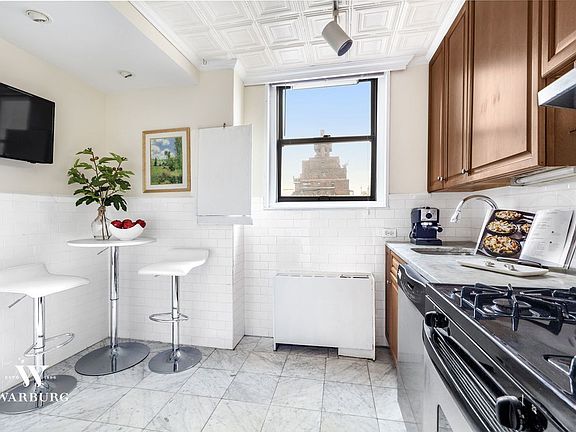 2nd image of 436 E 86th St #16G