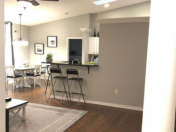 5th image of 178 Langshire Ct #178