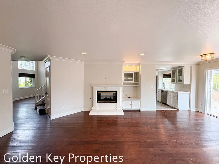 3274 San Tomas Dr — Photo 17