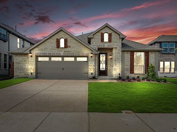 2nd image of 812 Dove Haven Ln