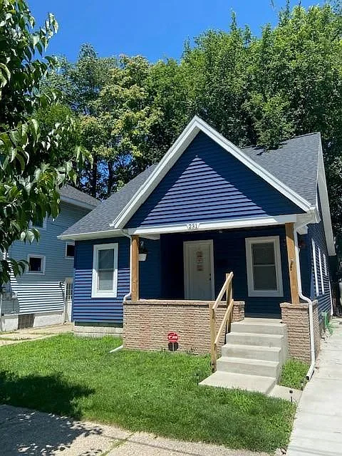 231 Stewart St SW