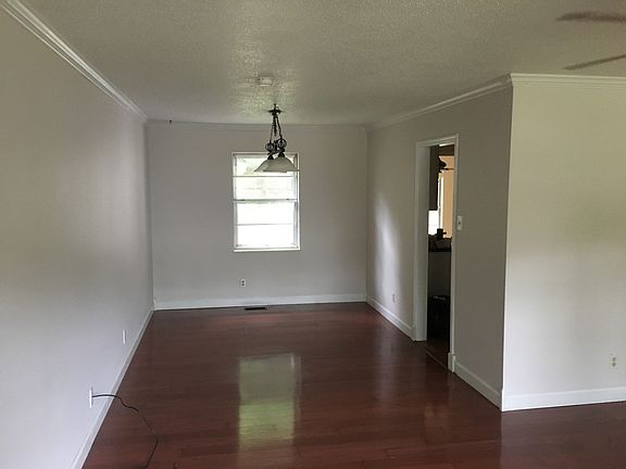 3rd image of 11721 Foxford Dr