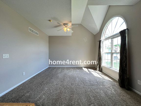4th image of 8310 NW 77th Ter