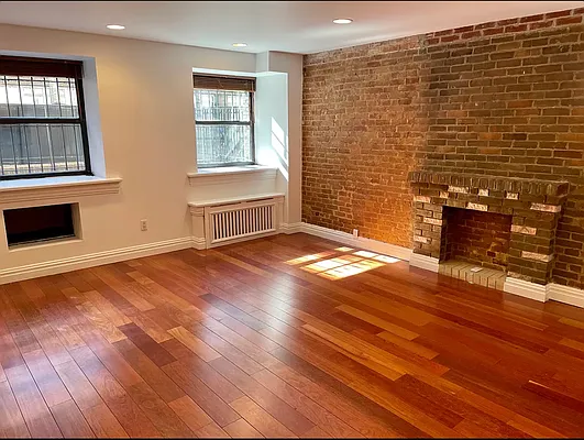 Rented by CNYC Apartments | media 9