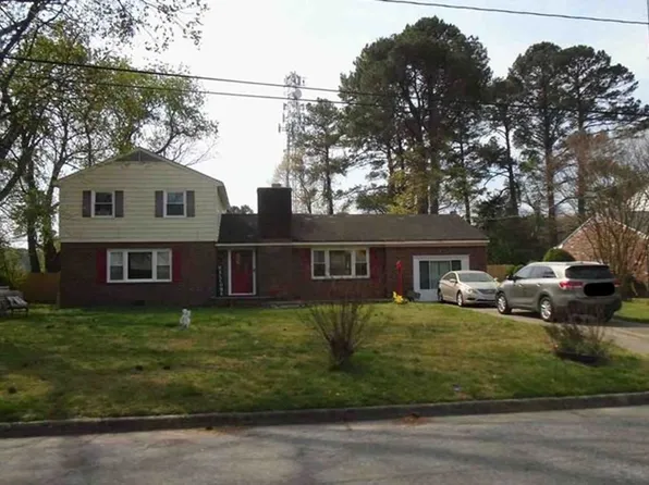 9 Ponderosa Dr, Hampton, VA 23666