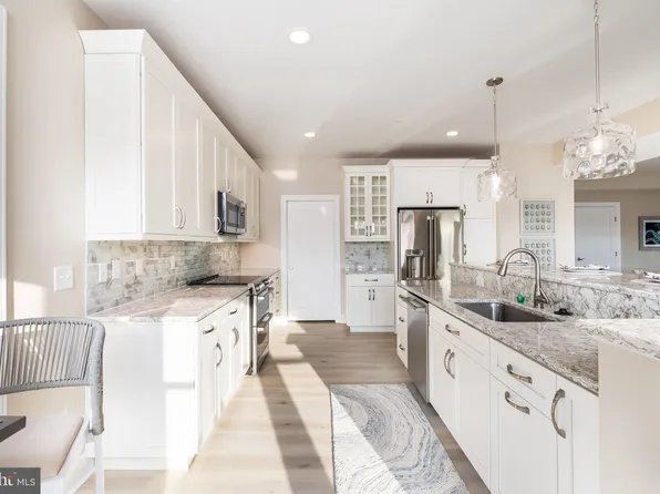 1505 Saint Louis Ave S #201, Ocean City, MD 21842