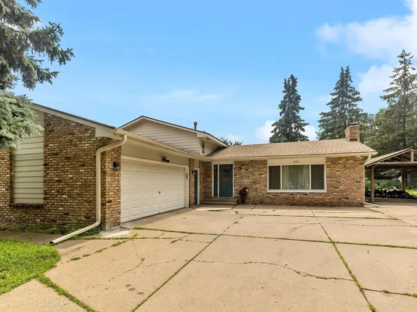 1936 Craig Pl, Saint Paul, MN 55109