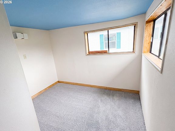 4th image of 35390 Rueppel Ave