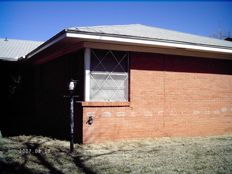 Fixer-upper with great investment potential. Sold as-is. Make an offer!