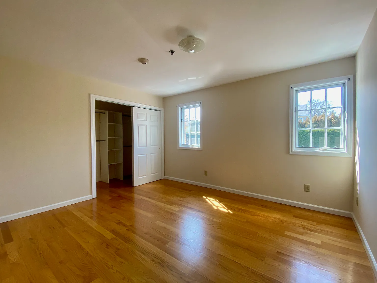 2 bed, 1150 sqft, $3,400 — Photo 3