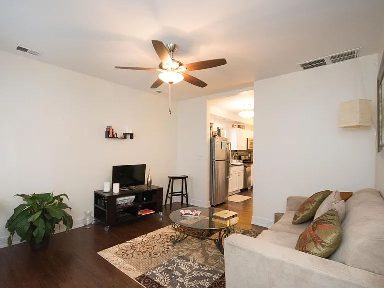 2254 N Janssen Ave #2A — Photo 5