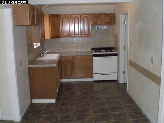 3rd image of 4112 McGlothen Way