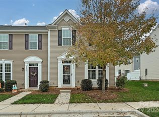 2832 Sand Cove Ct, Denver, NC 28037