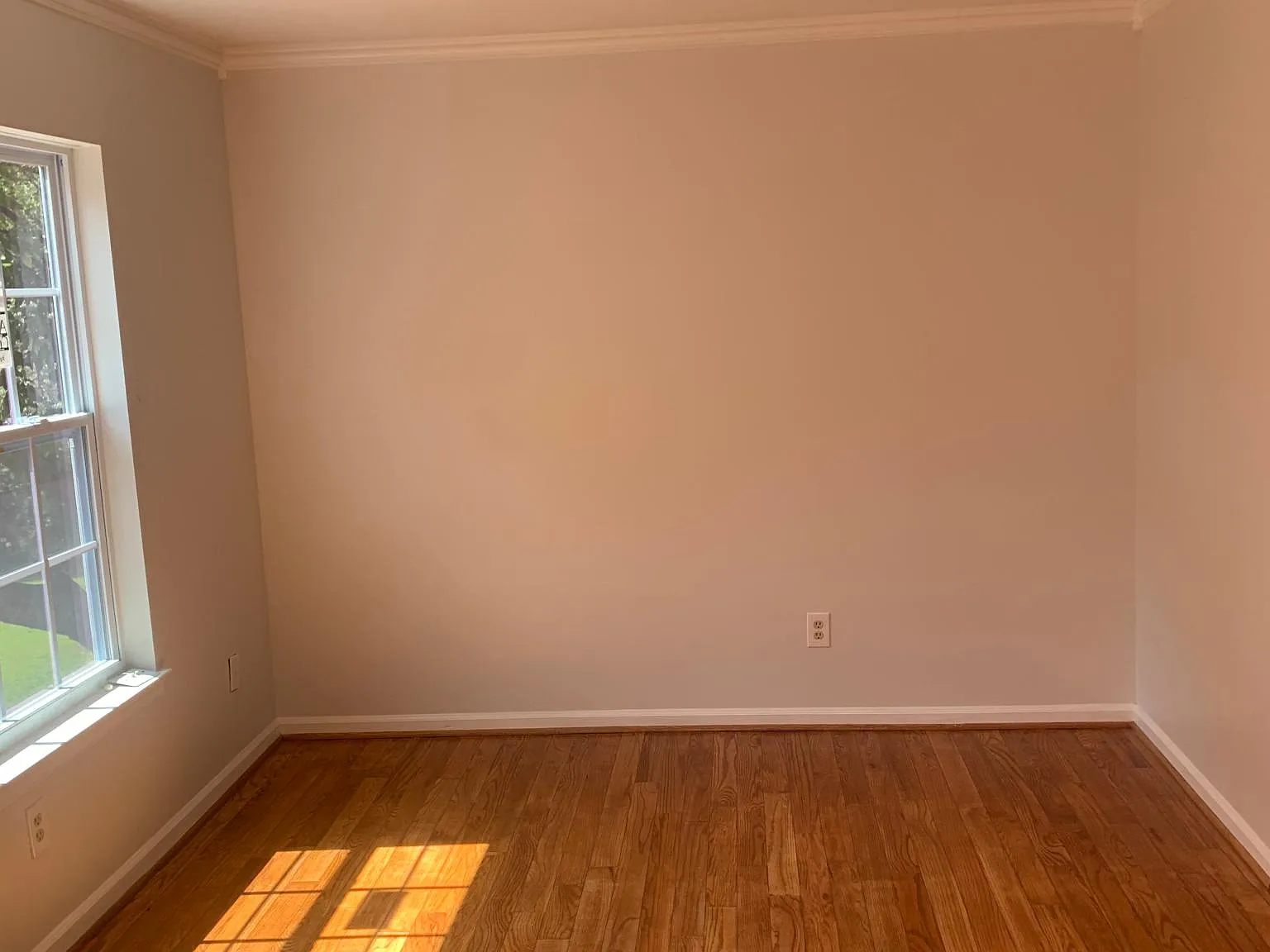 3 bed, 2.5 bath, 2200 sqft, $2,900 — Photo 3