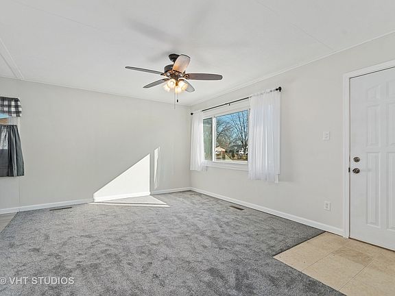 4th image of 203 S Hammes Ave