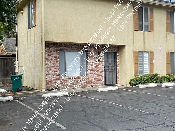 2nd image of 314 W Lockeford St #B