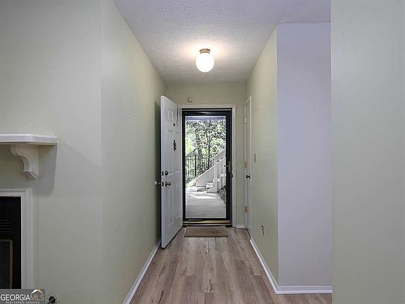 5th image of 1316 Wynnes Ridge Cir SE