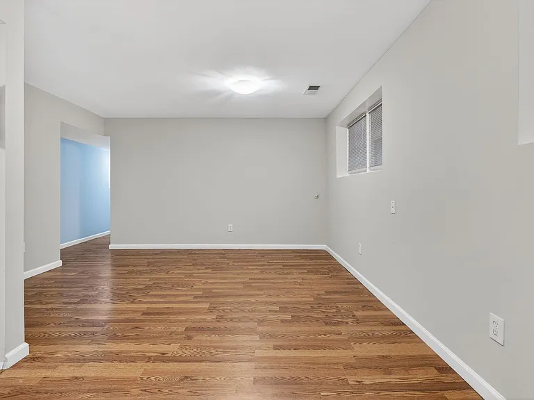 429 Kenyon St NW #T2 — Photo 8