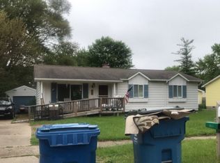 408 Crescent Ave, Holly, MI