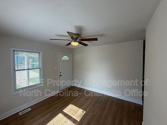 5th image of 1732 Newland Rd
