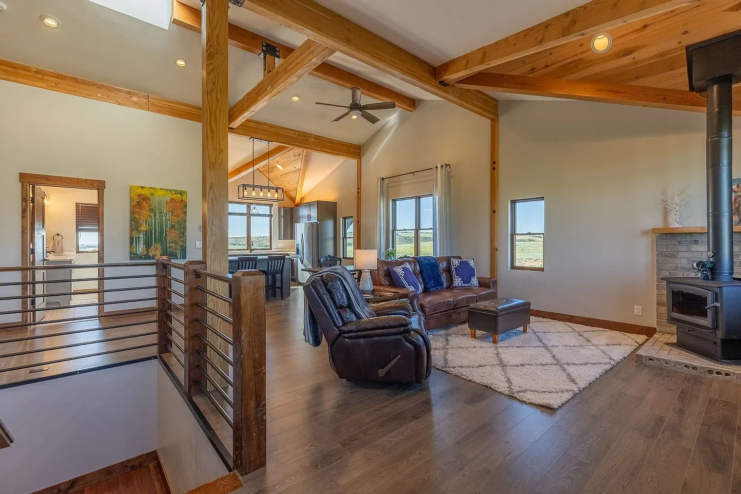 3 bed, 2.0 bath, 1097 sqft, $9,451 — Photo 3