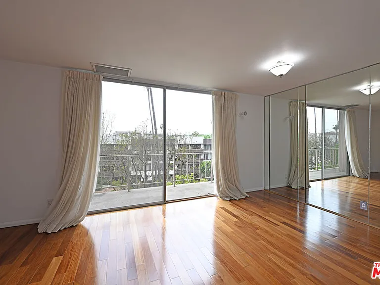 100 S Doheny Dr #424 — Photo 10