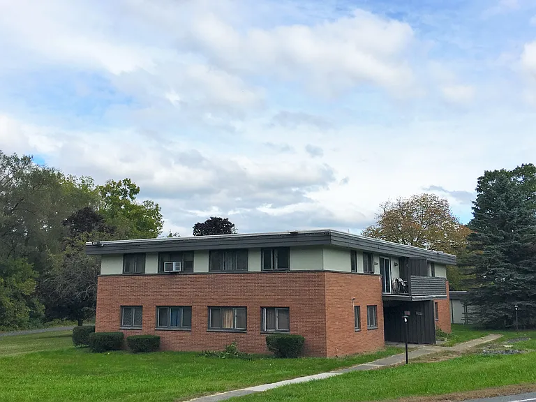 93 W Sand Lake Rd #2A — Photo 15