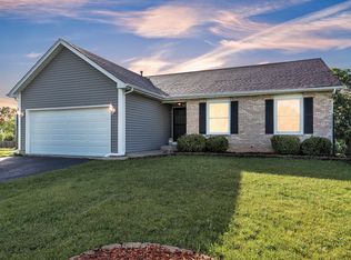 4201 Tallgrass Ct, Zion, IL 60099