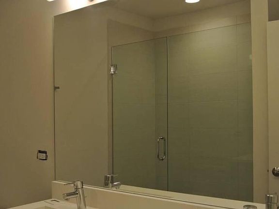 3rd image of 650 N Green St #4