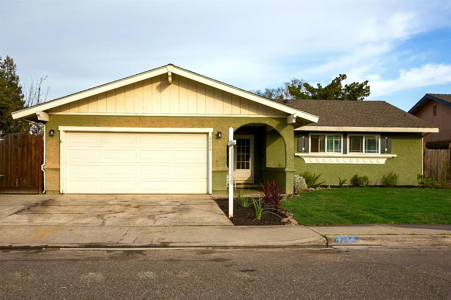2690 Princeton Ct photo 1