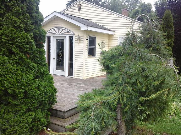 3rd image of 9220 Oriole Dr