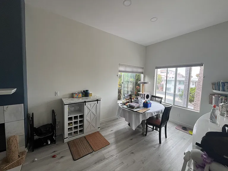 938 Agate St — Photo 5