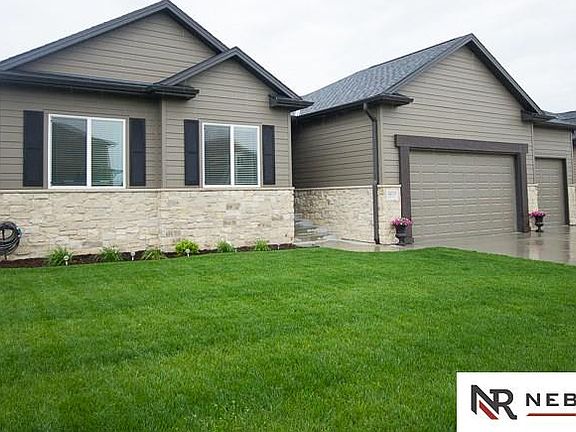 2nd image of 9619 Fairbury Ln