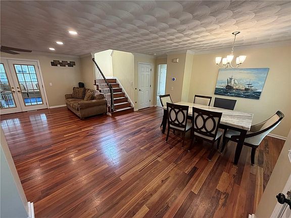 5th image of 71 Remington Farm Dr