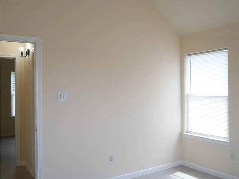 6603 Schambray St — Photo 41